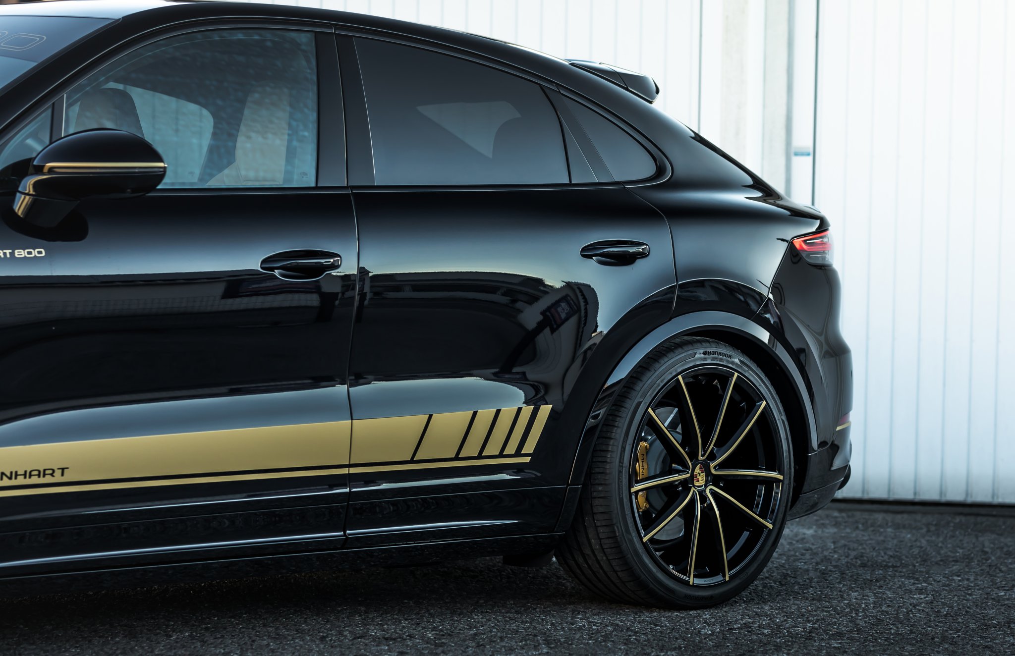 Check our price and buy an Manhart carbon fiber body kit for Porsche Cayenne Coupe!