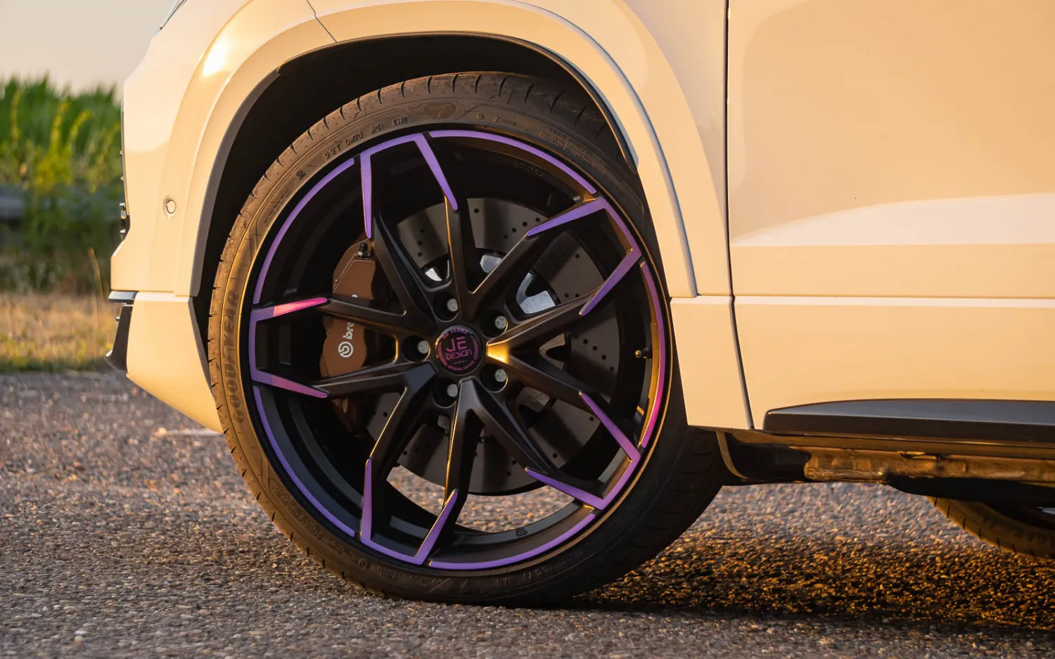 Check our price and buy JE Design body kit for Cupra Ateca 5FP facelift
