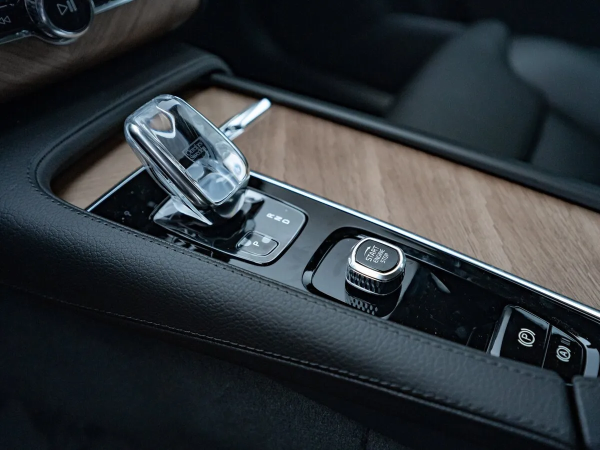 Check price and buy New Volvo XC90 Restyling For Sale