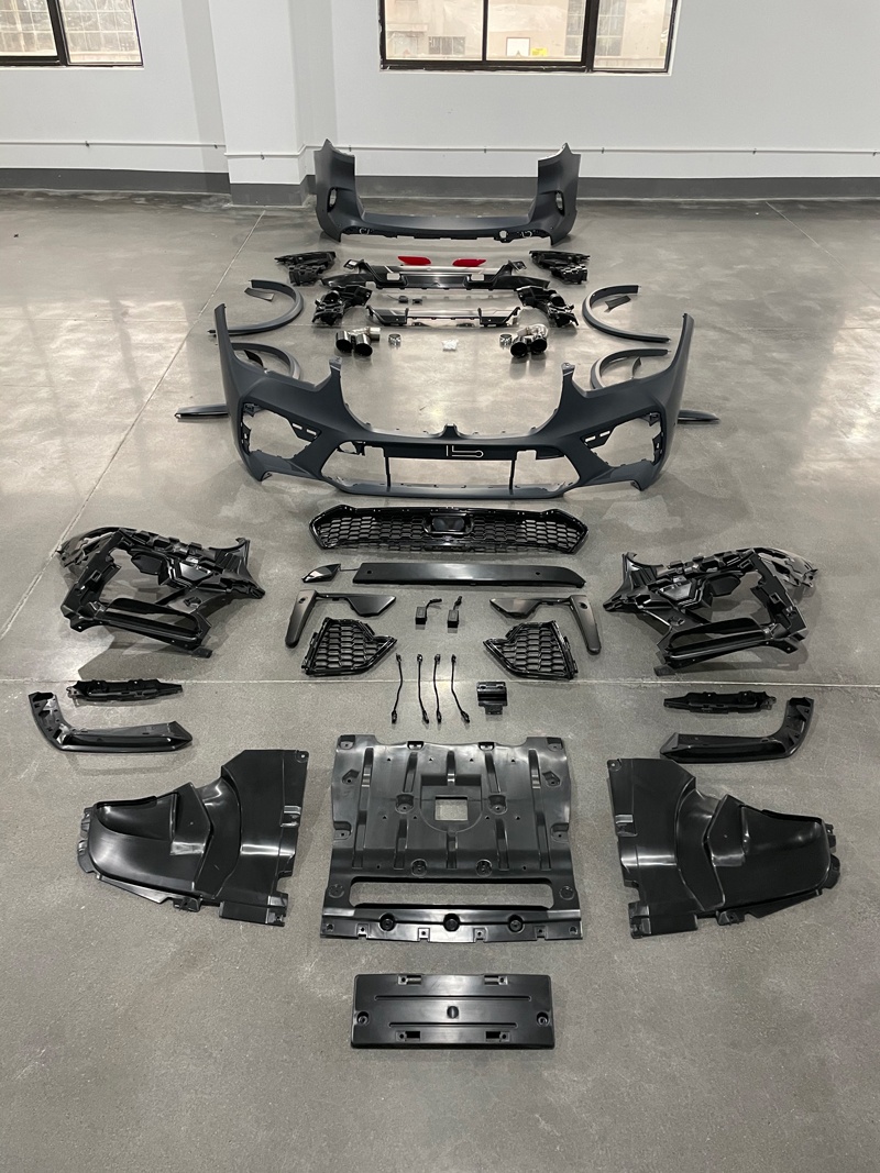 Restyling body kit set from X5 G05 to X5 M F95
