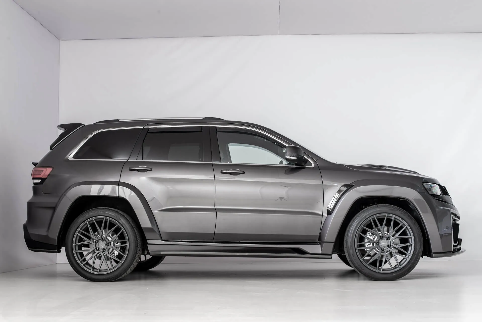 Check price and buy SCL Performance Titan  body kit for Jeep Grand Cherokee
