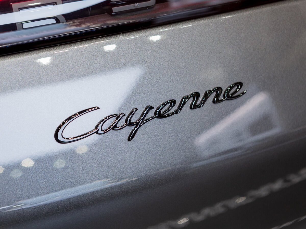 Check price and buy New Porsche Cayenne Coupé For Sale