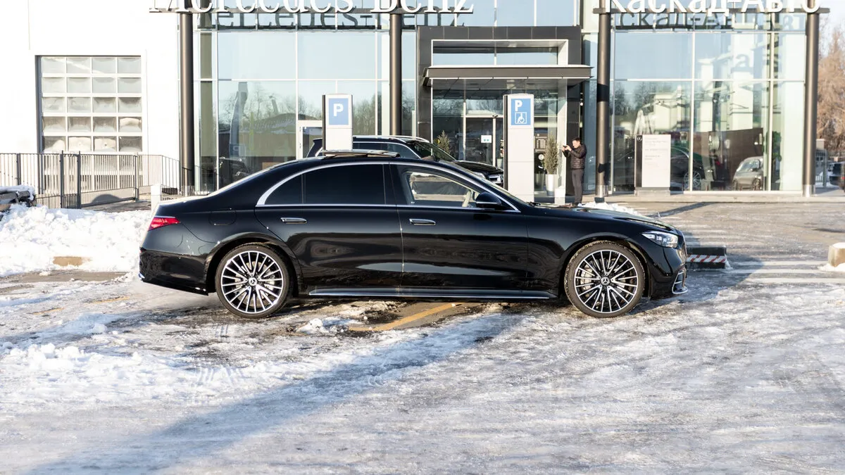 Check price and buy New Mercedes-Benz S-Class 580 Long 4MATIC (W223) For Sale