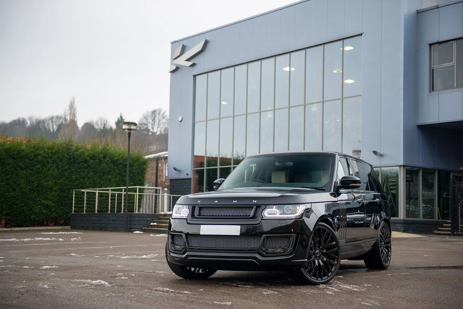 Check our price and buy Kahn Design body kit for Land Rover Range Rover Vogue  LE!