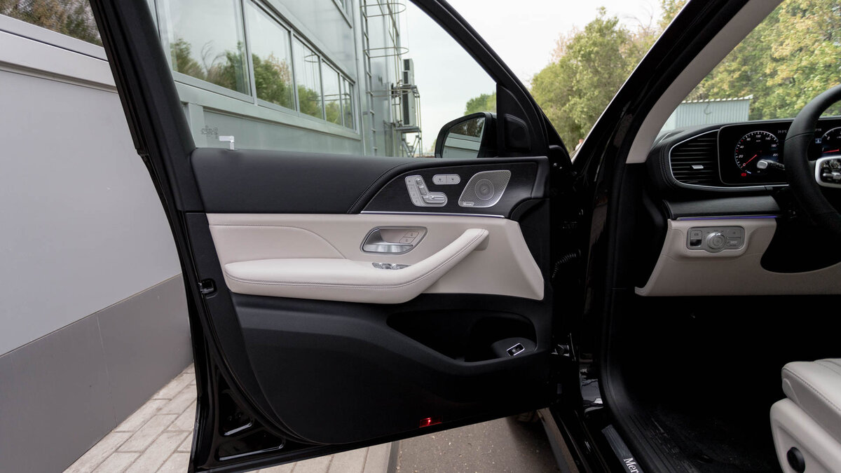 Check price and buy New Mercedes-Benz GLE 300 d (V167) For Sale