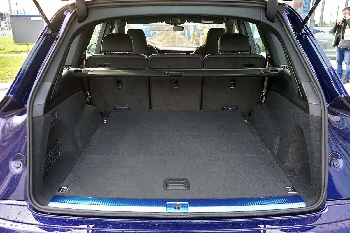 Check price and buy New Audi Q7 45 TDI (4M) Restyling For Sale