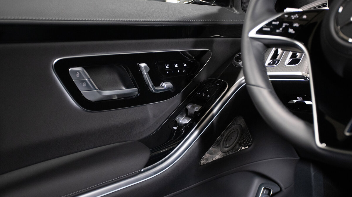 Check price and buy New Mercedes-Benz S-Class 350 d Long 4MATIC (W223) For Sale