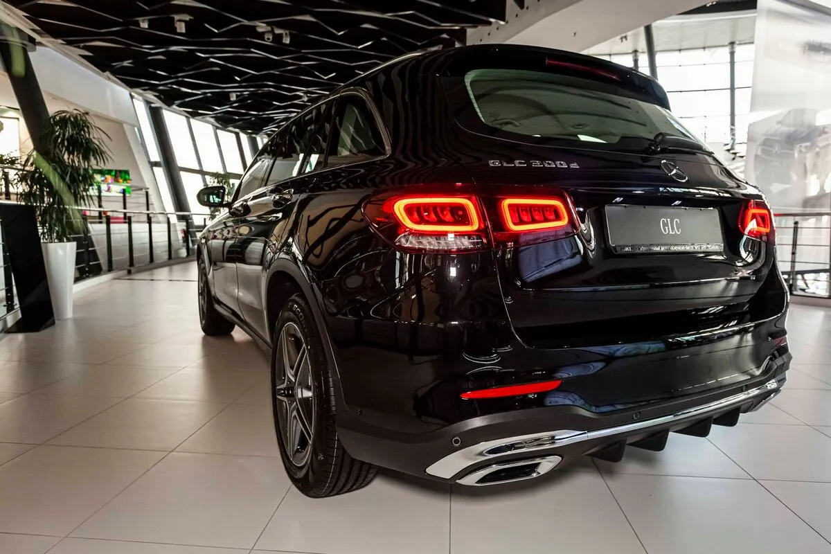 Check price and buy New Mercedes-Benz GLC 300 d (X253) Restyling For Sale