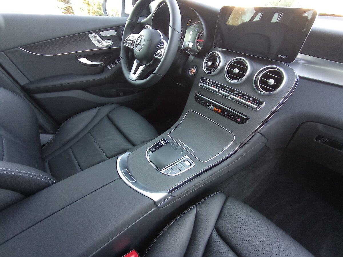 Check price and buy New Mercedes-Benz GLC 200 (X253) Restyling For Sale