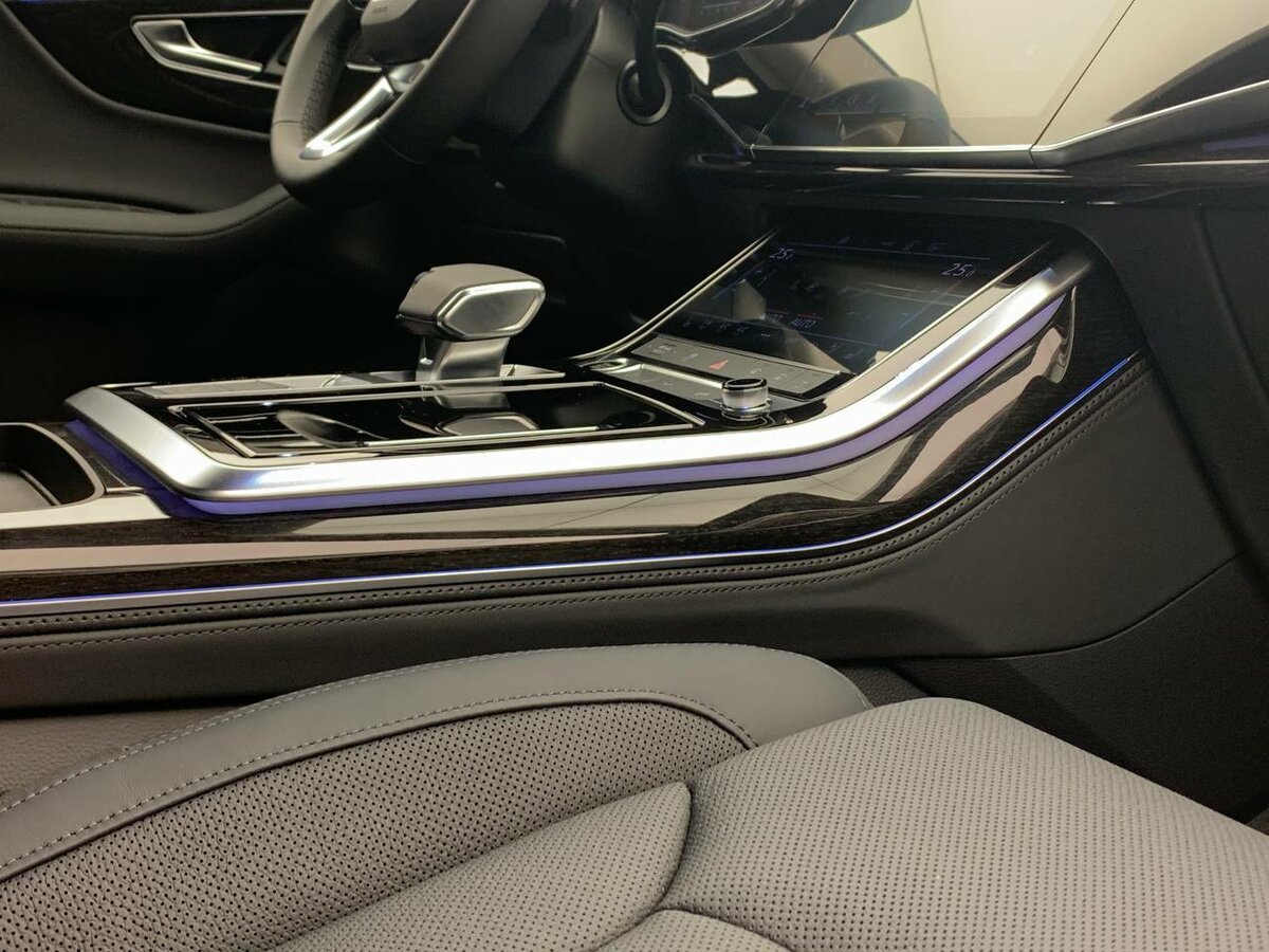 Check price and buy New Audi Q7 45 TDI (4M) Restyling For Sale