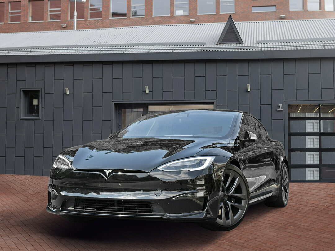 Check price and Buy New Tesla Model S Plaid Restyling 2