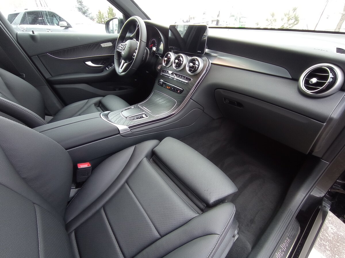 Check price and buy New Mercedes-Benz GLC 200 (X253) Restyling For Sale
