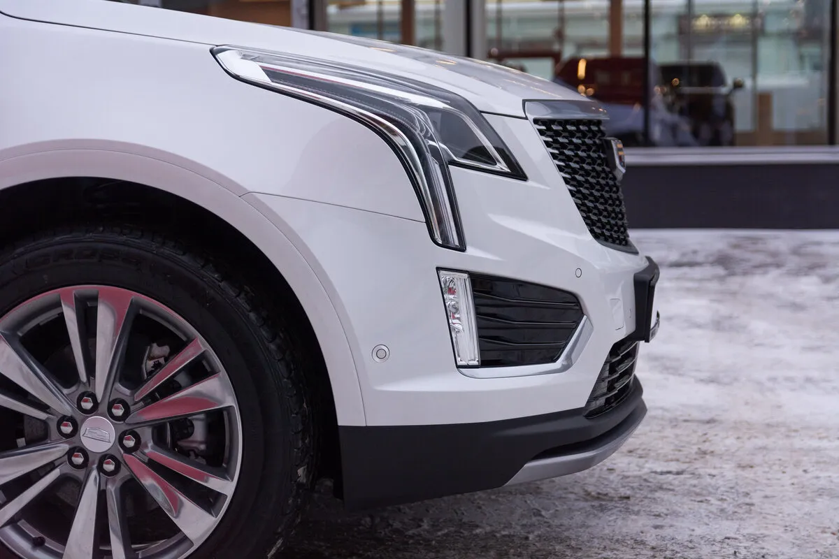 Check price and buy New Cadillac XT5 Restyling For Sale