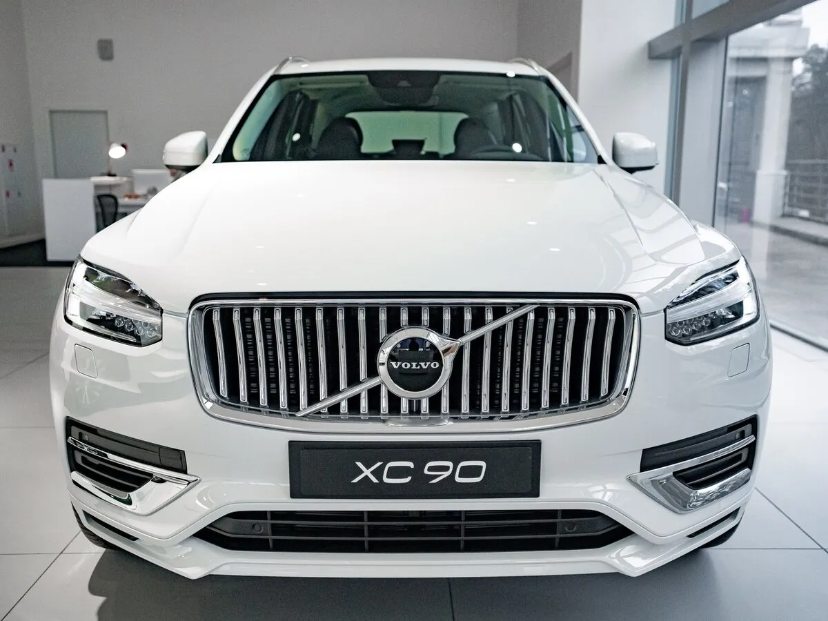 Check price and buy New Volvo XC90 Restyling For Sale