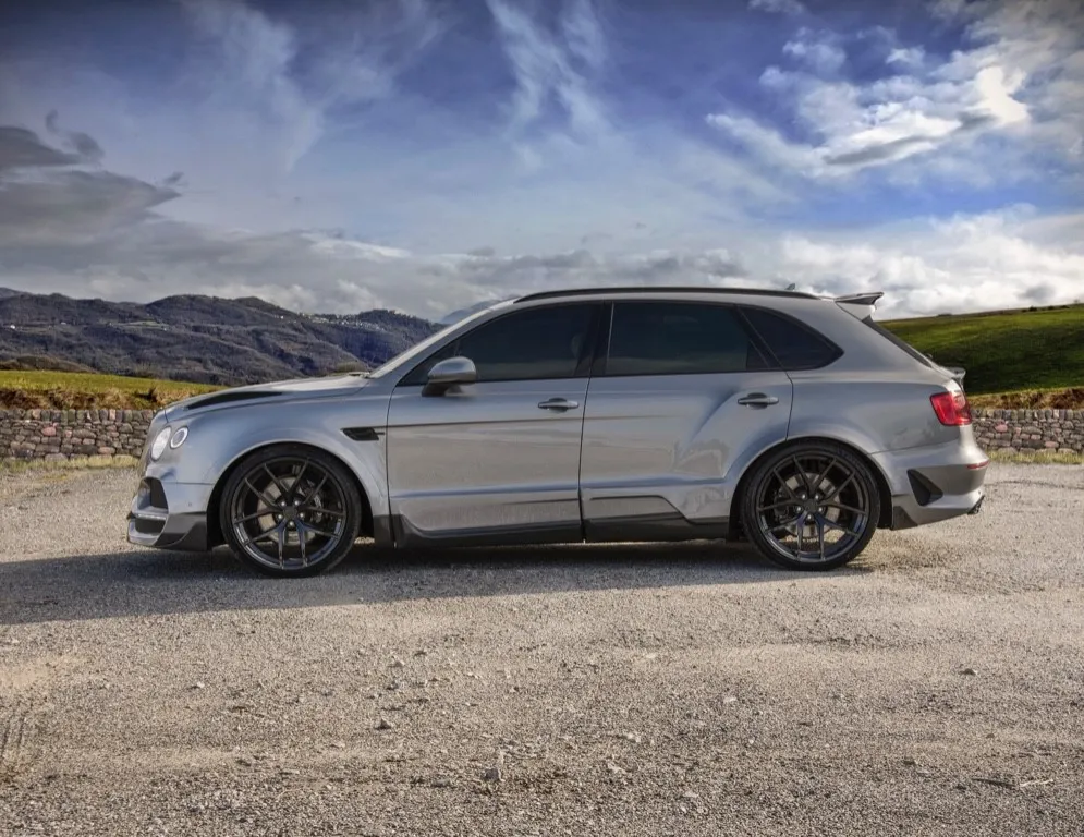 Check our price and buy Onyx body kit for Bentley Bentayga