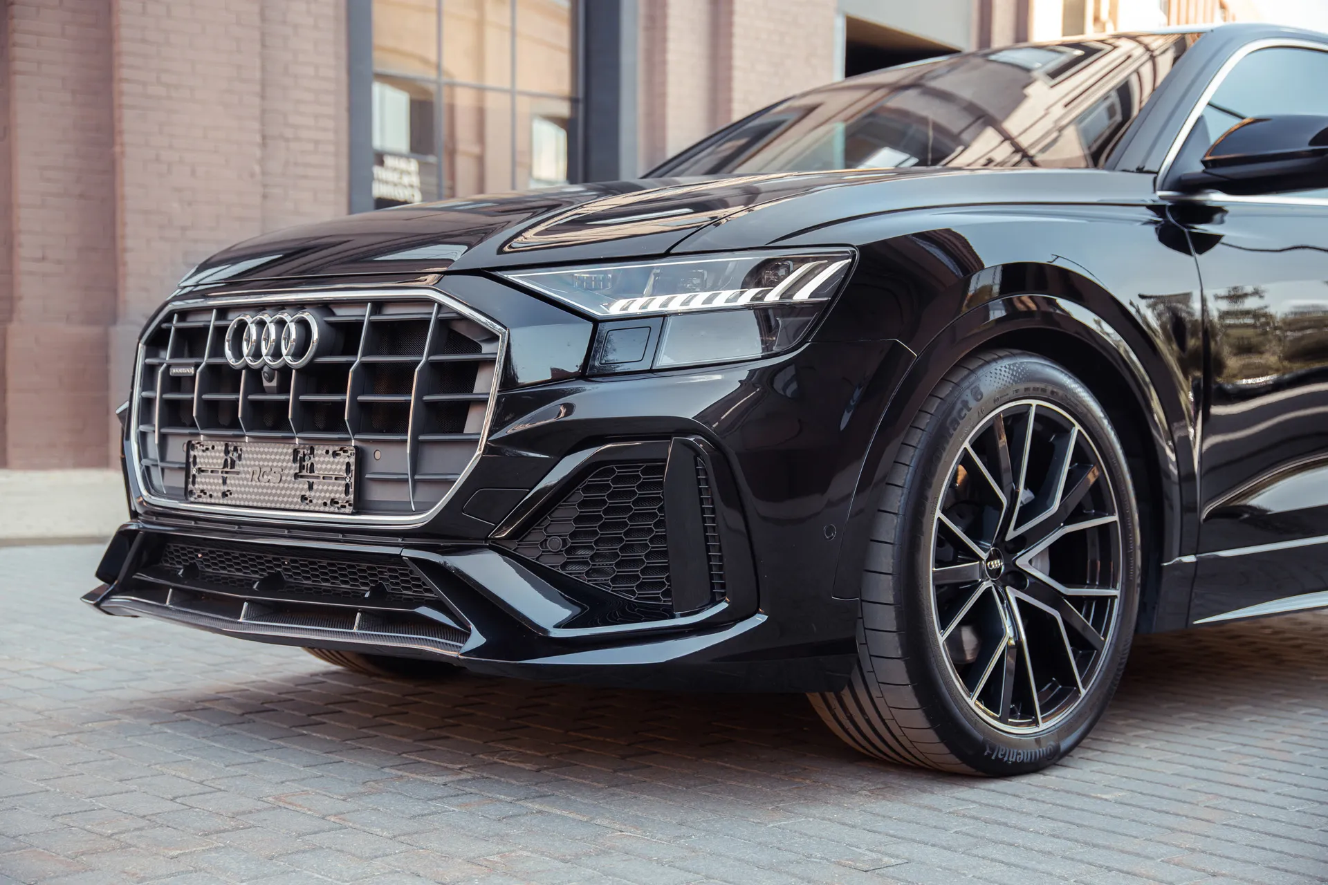 Front bumper cover MTR Design carbon for Audi Q8