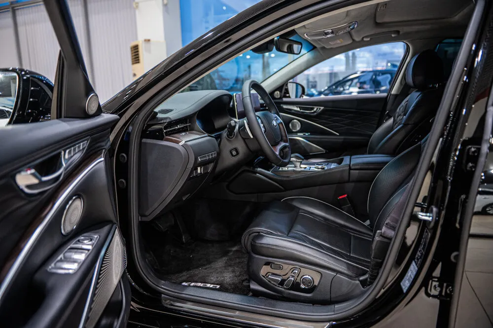 Check price and buy New Kia K900 For Sale