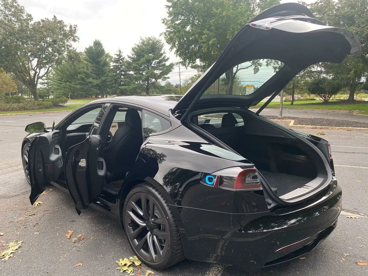 Buy New Tesla Model S Plaid Restyling 2