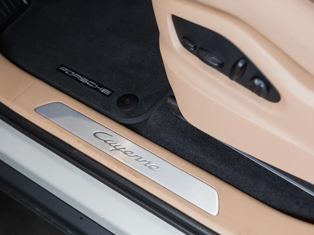 Check price and buy New Porsche Cayenne Coupé For Sale