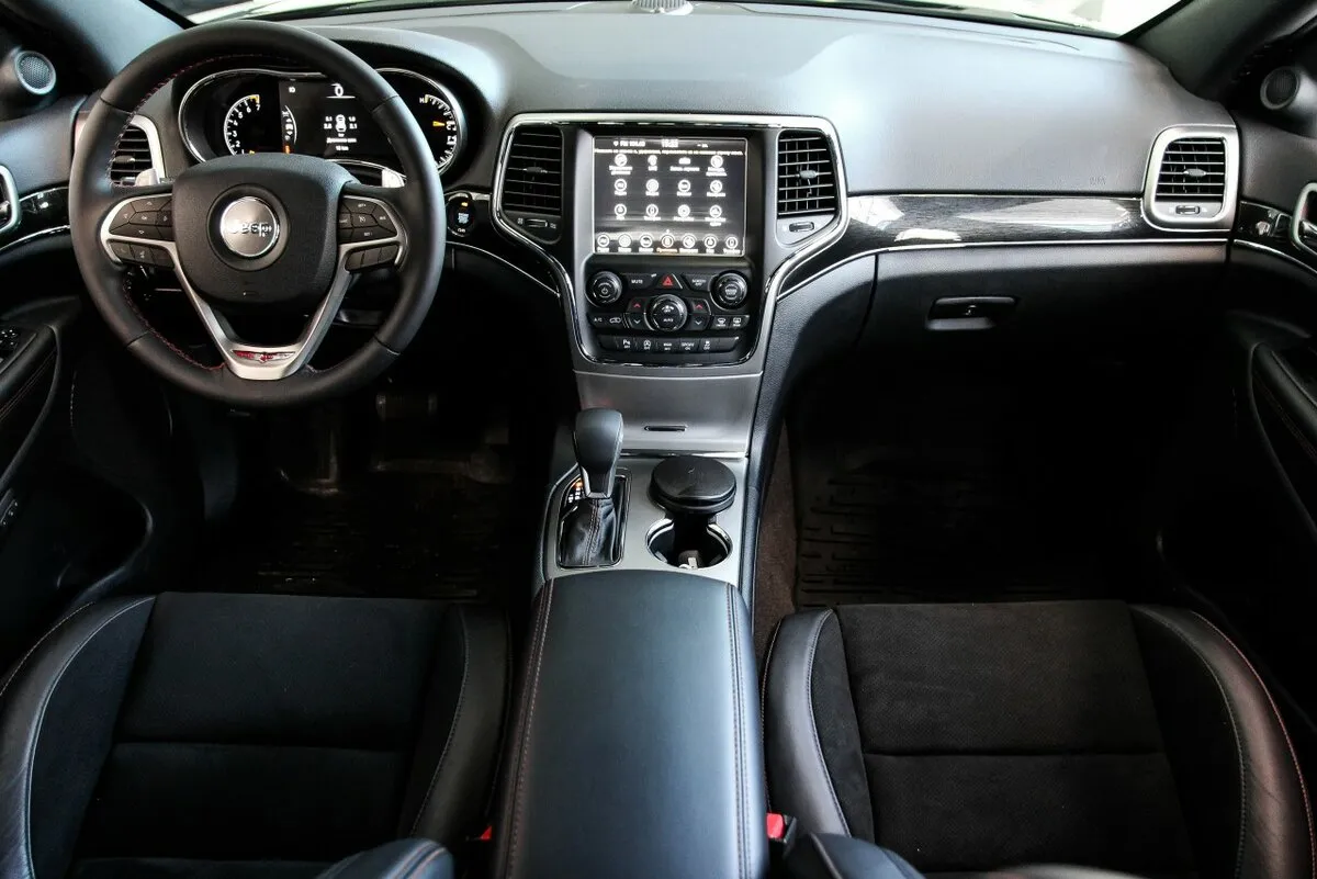 Check price and buy New Jeep Grand Cherokee (WK2) Restyling For Sale