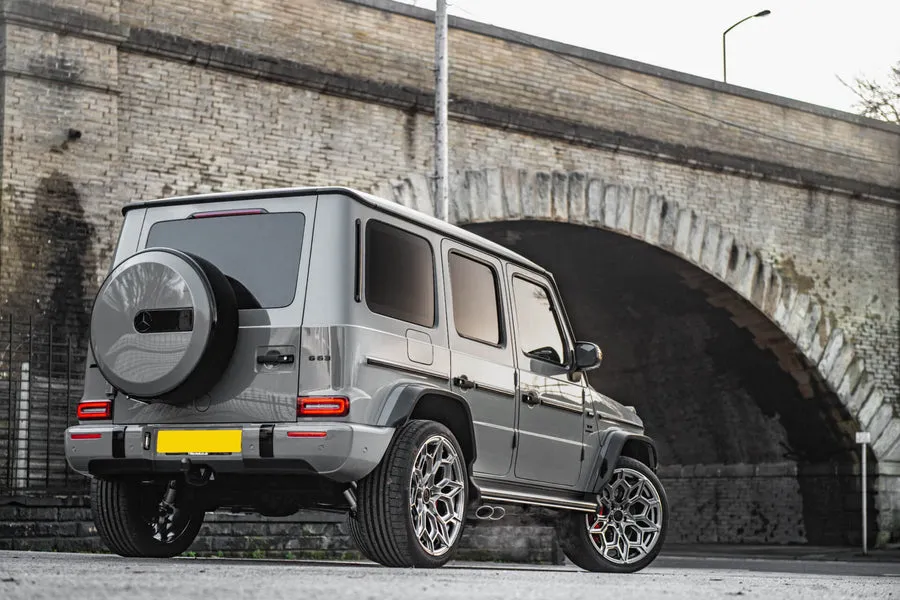 Check our price and buy Kahn Design carbon fiber body kit set for Mercedes-Benz G-class W463A