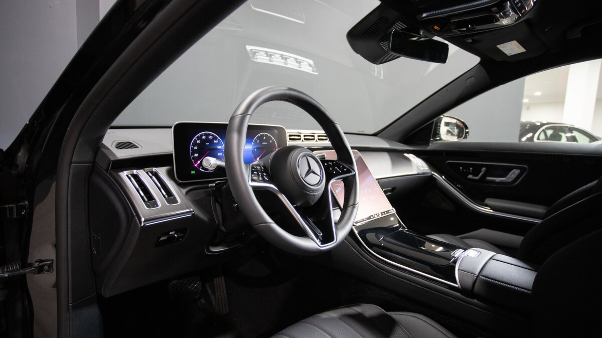 Check price and buy New Mercedes-Benz S-Class 350 d Long 4MATIC (W223) For Sale