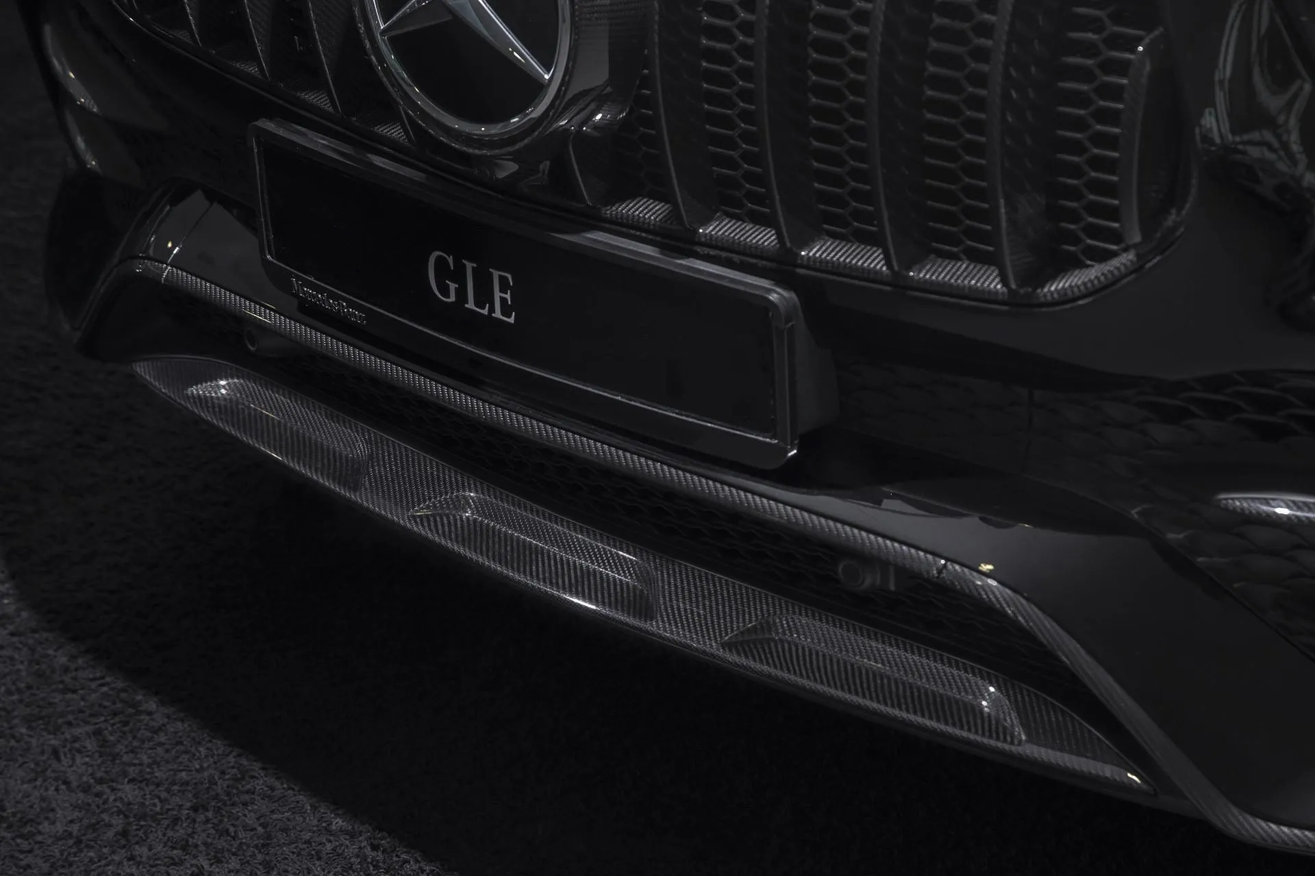 Check price and buy Carbon Fiber Body kit set for Mercedes-Benz  GLE V167
