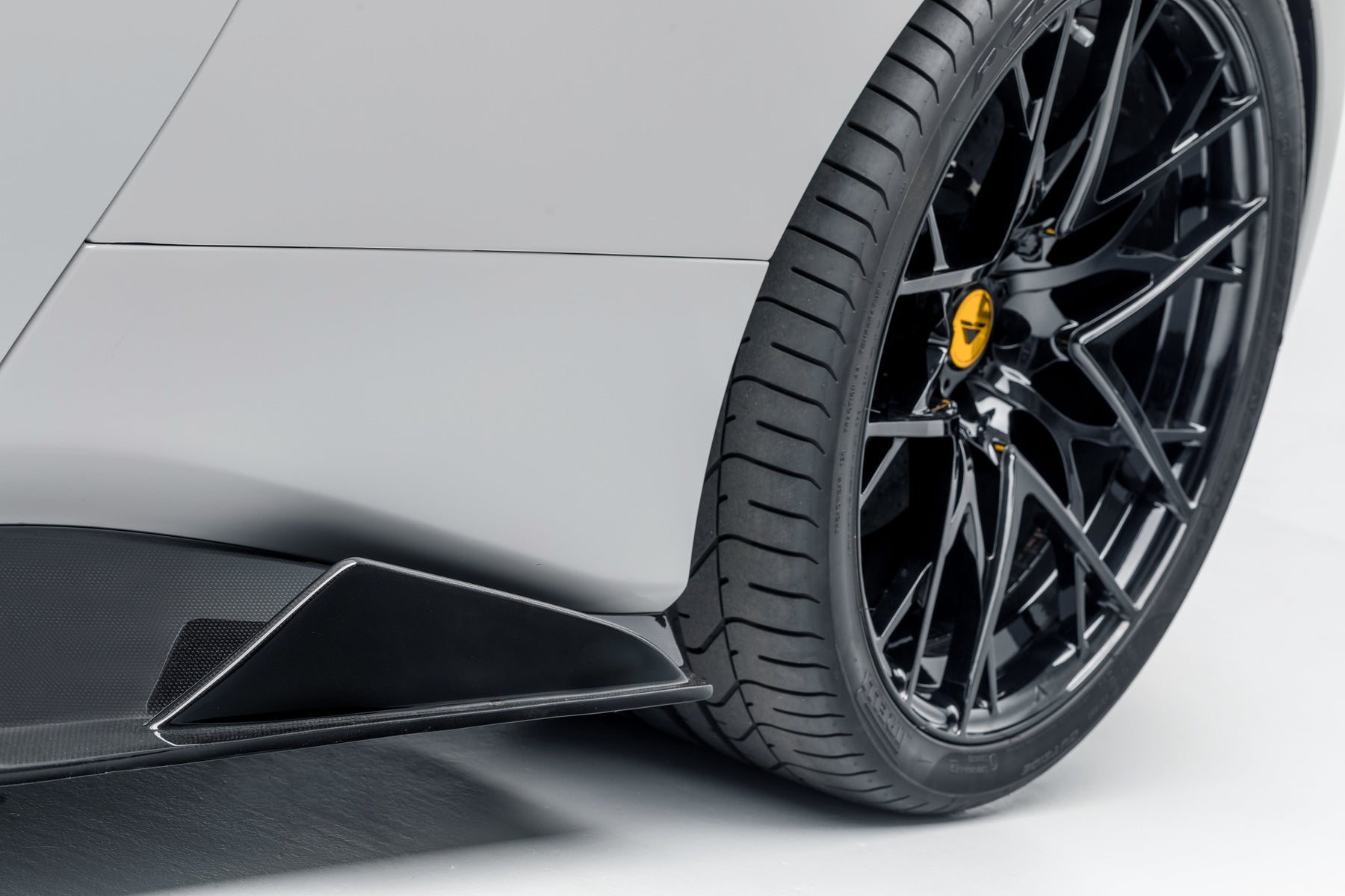 Side skirts Vorsteiner Nero Carbon for Ferrari 488