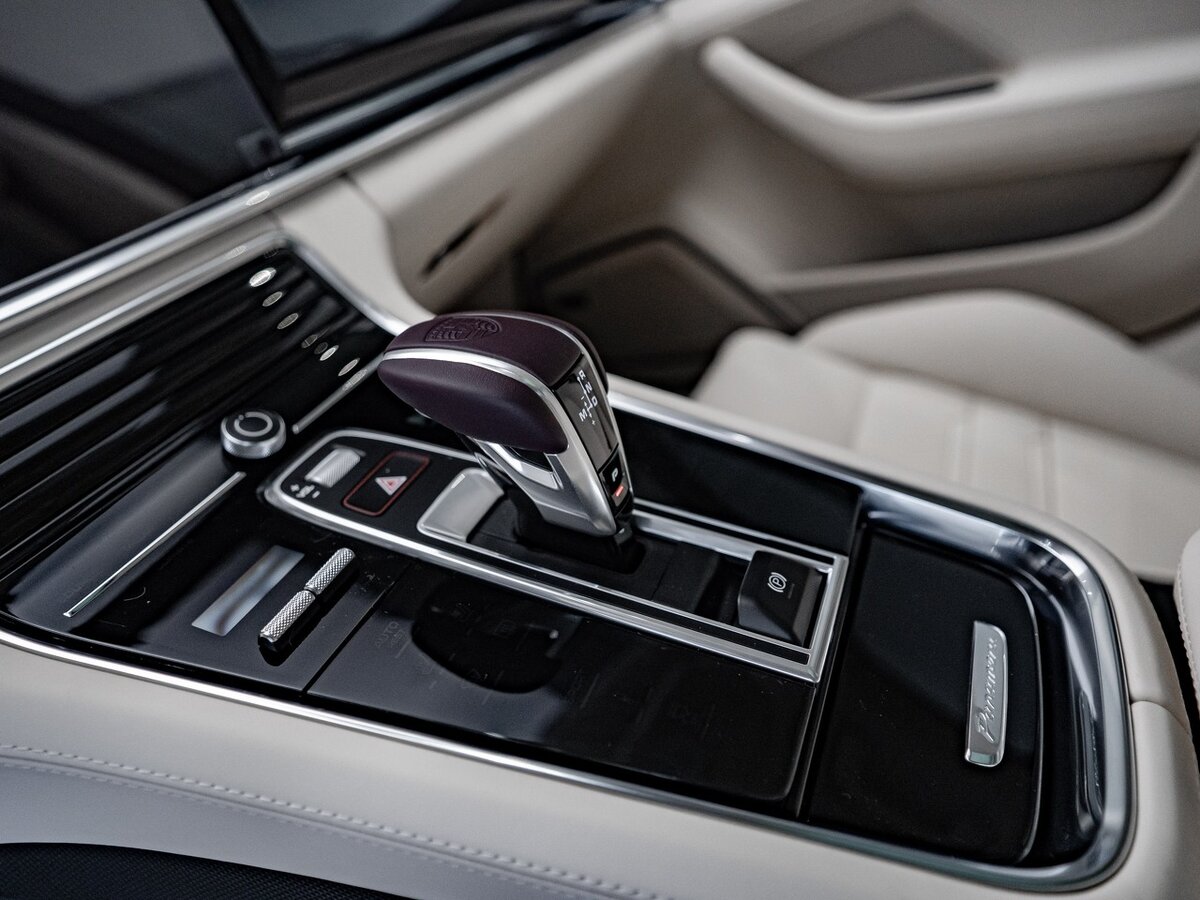 Check price and buy New Porsche Panamera 4 Restyling For Sale