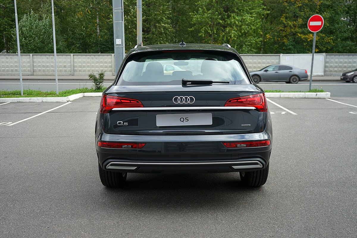 Check price and buy New Audi Q5 45 TFSI (FY) Restyling For Sale