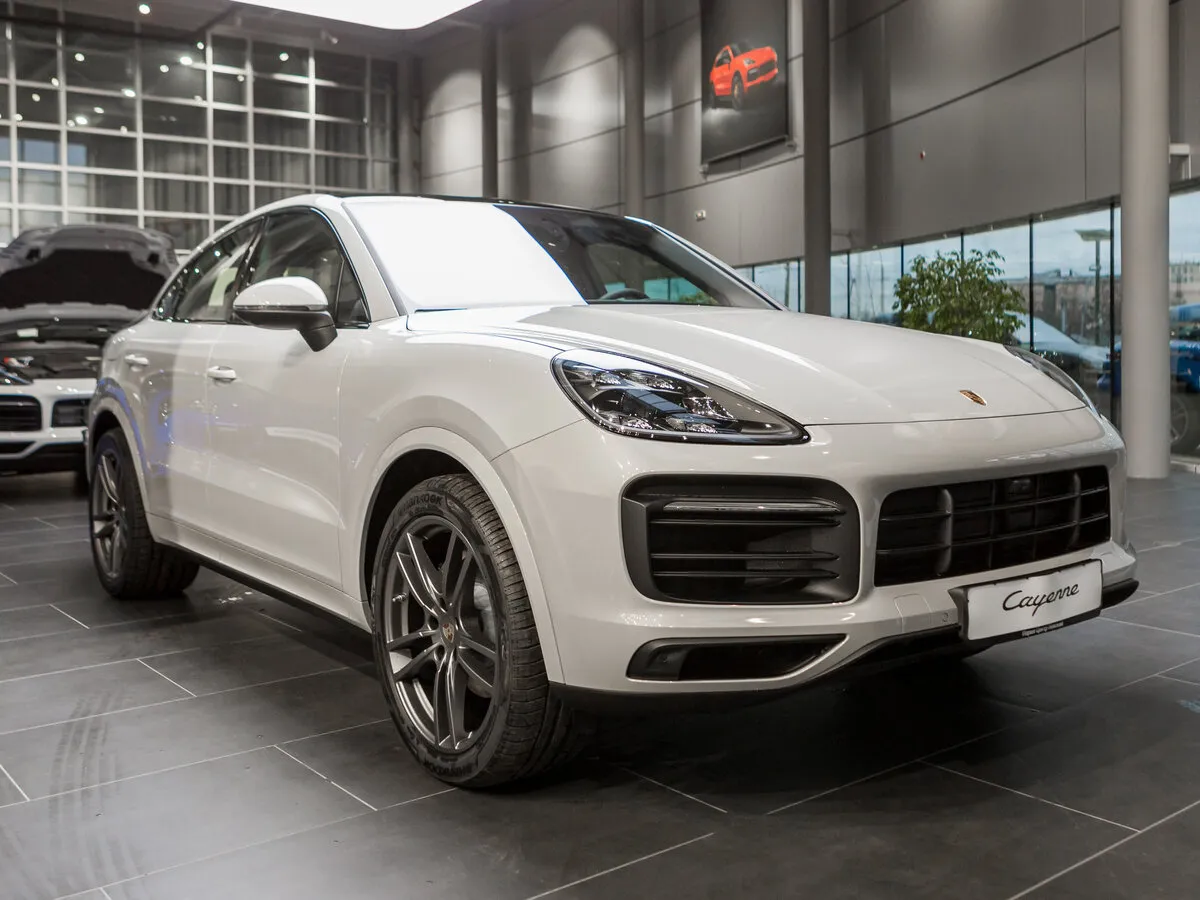 Check price and buy New Porsche Cayenne Coupé For Sale