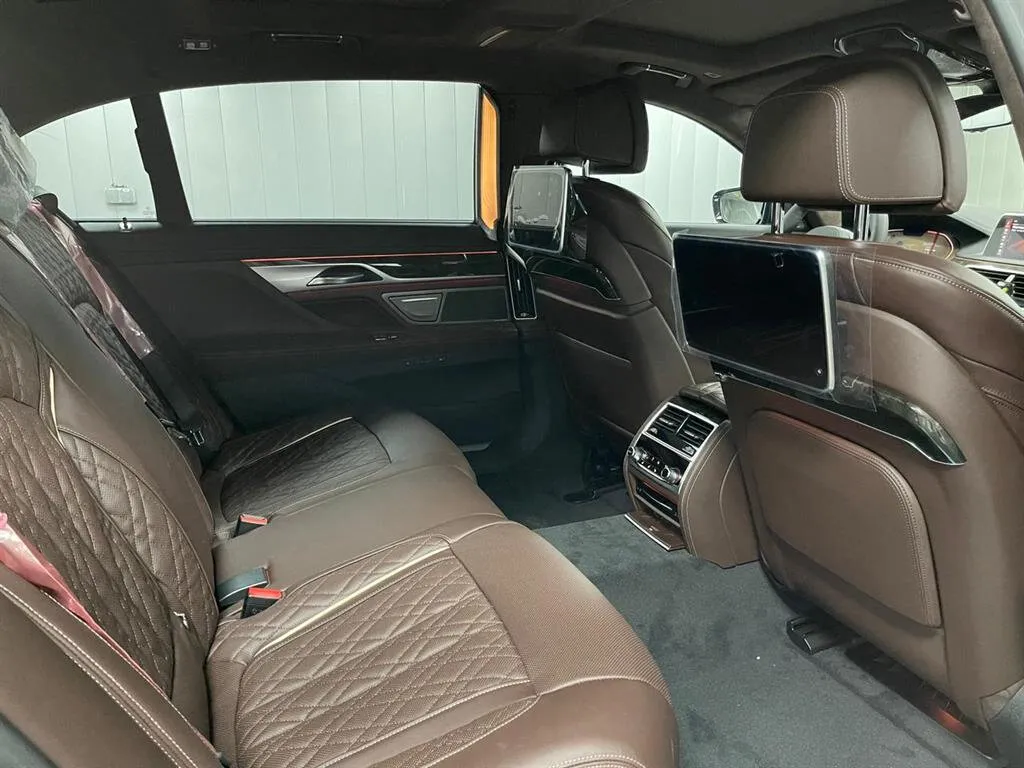 Buy New BMW 7 series Long 740Ld xDrive (G11/G12) Restyling
