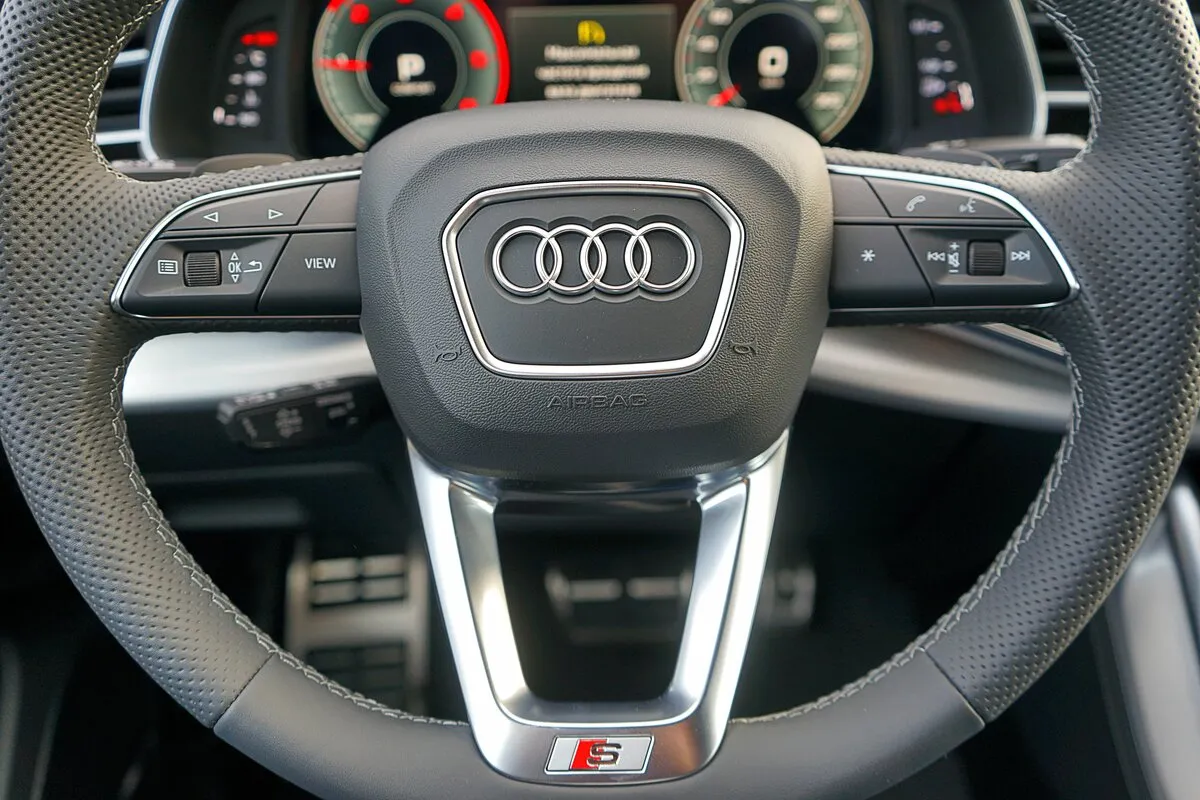 Check price and buy New Audi Q7 45 TDI (4M) Restyling For Sale