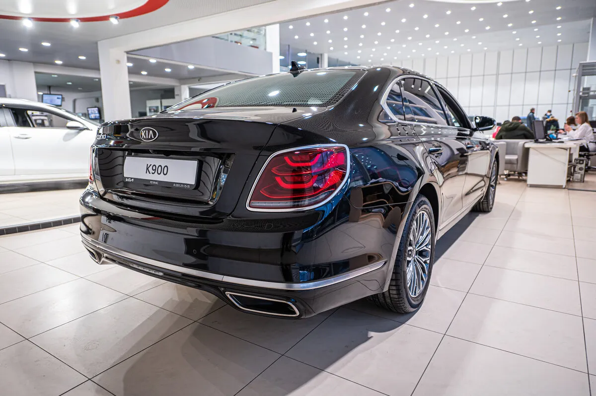Check price and buy New Kia K900 For Sale