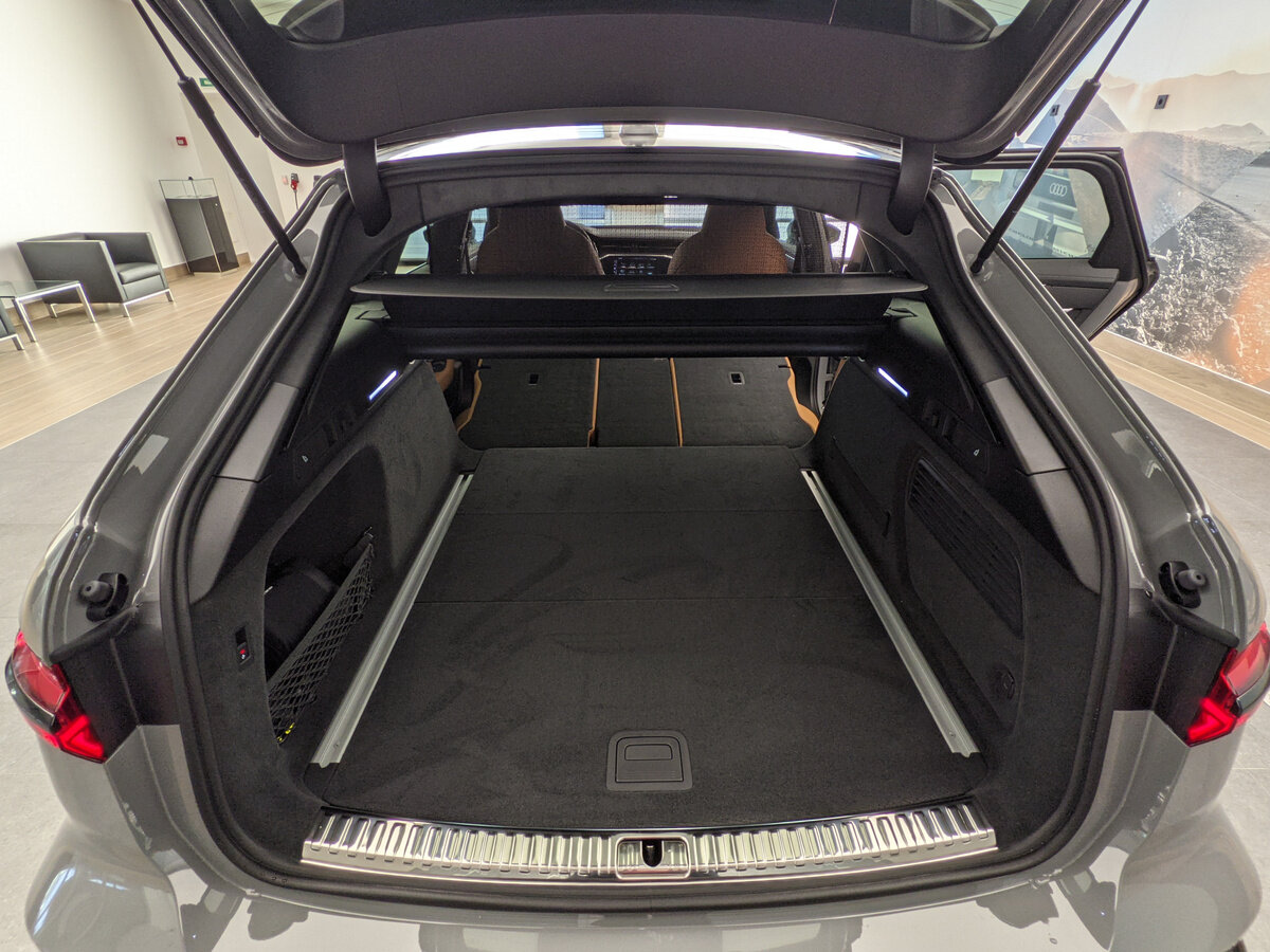 Buy New Audi RS 6 (C8)