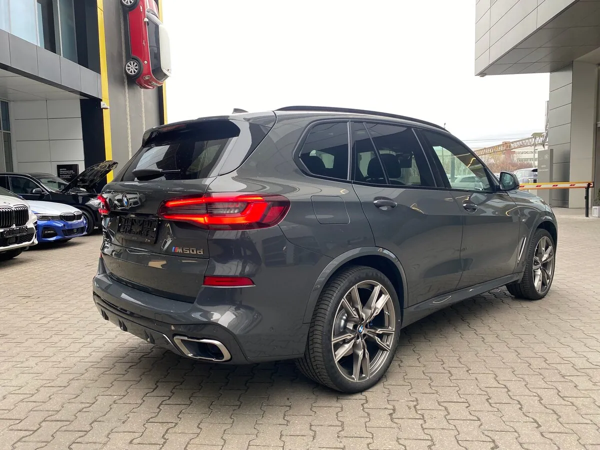 Buy New BMW X5 M50d (G05)