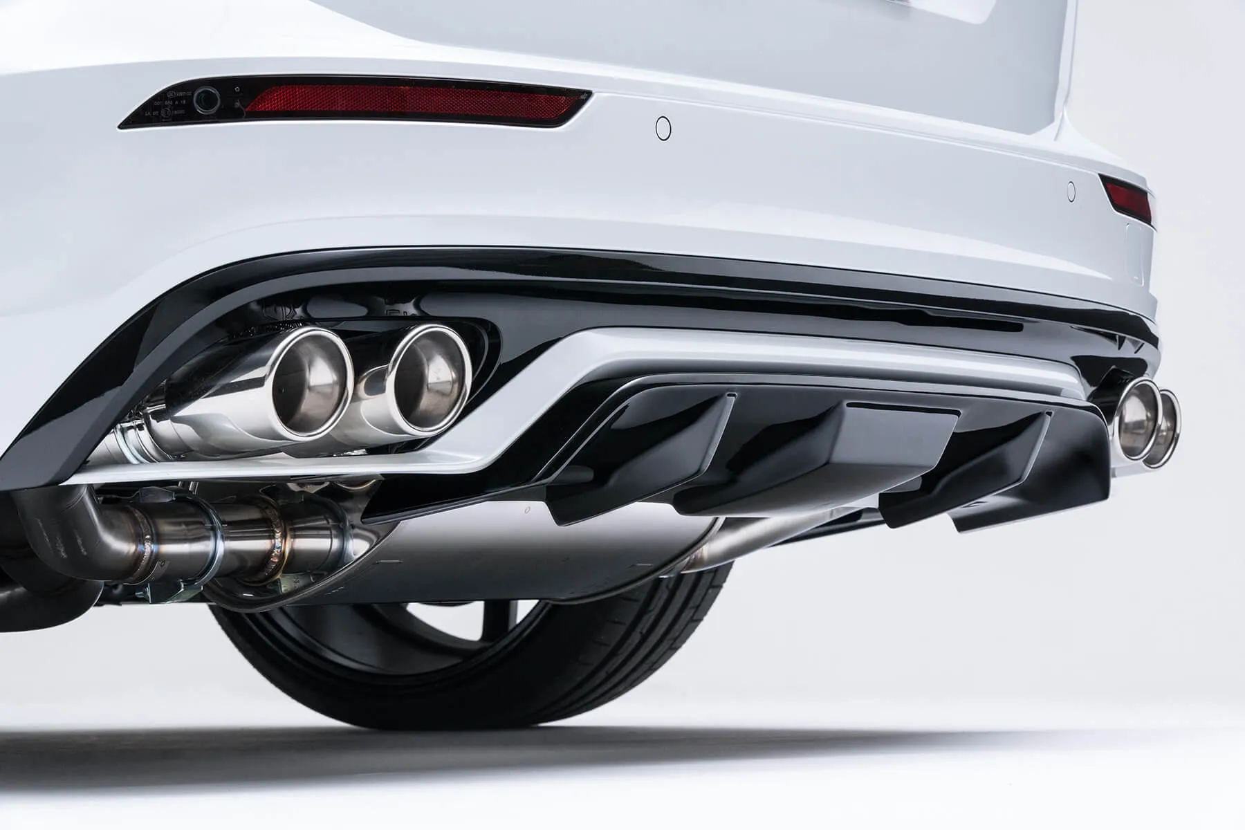 Check our price and buy ERST body kit for Volvo S60!