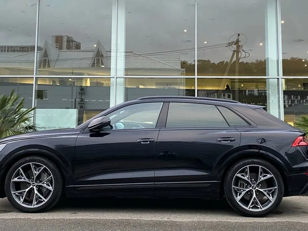 Buy New Audi SQ8 (4M)