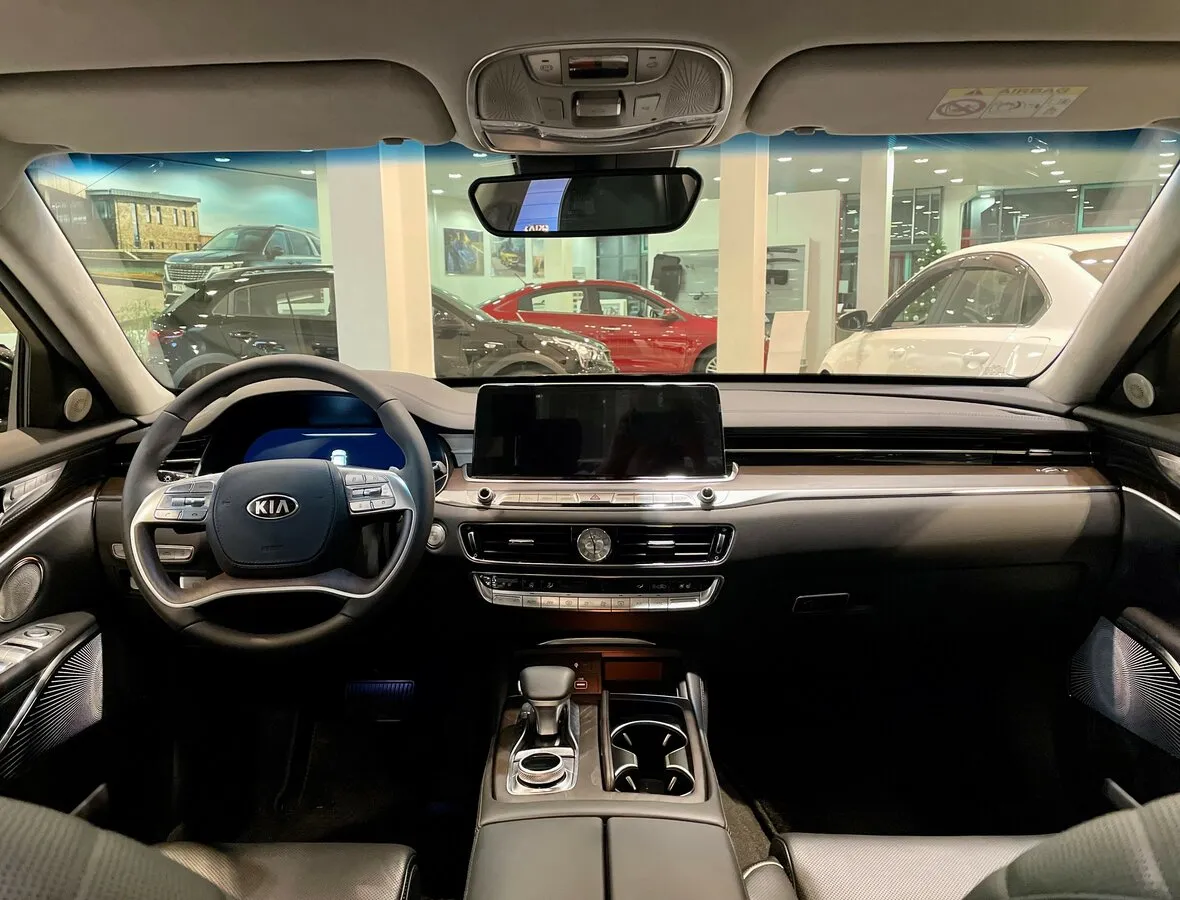 Check price and buy New Kia K900 For Sale