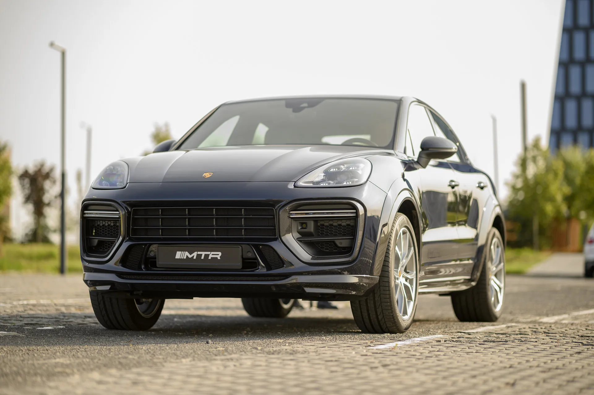 Check price and buy MTR Design Wide Body Carbon Fiber kit for Porsche Cayenne Coupe