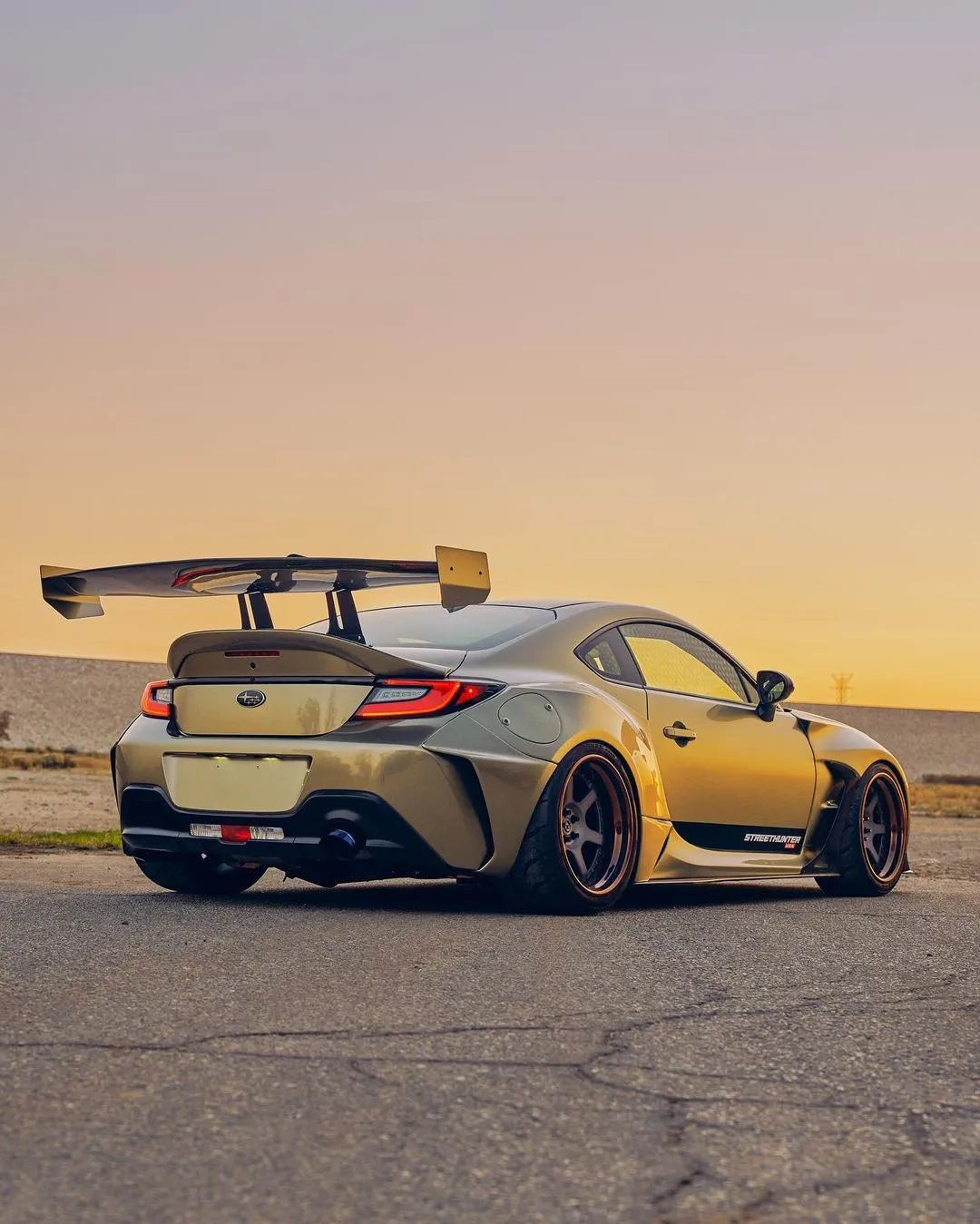 Check our price and buy Street hunter widebody kit for Toyota BRZ/GR86!