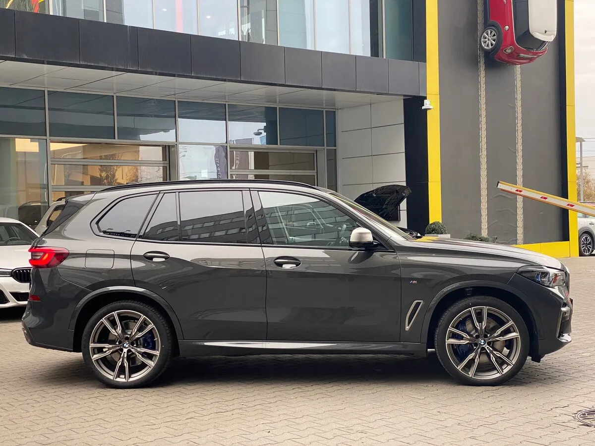 Buy New BMW X5 M50d (G05)