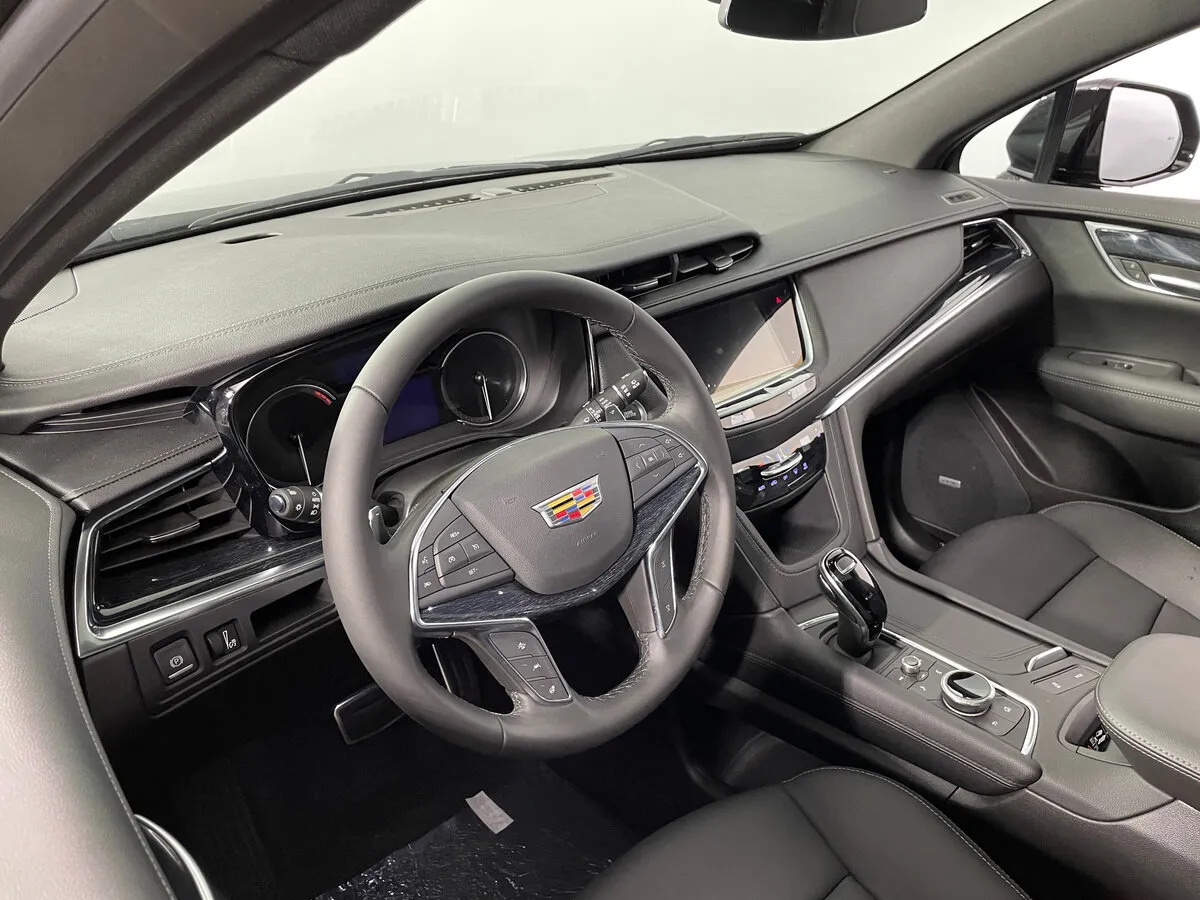Check price and buy New Cadillac XT5 Restyling For Sale