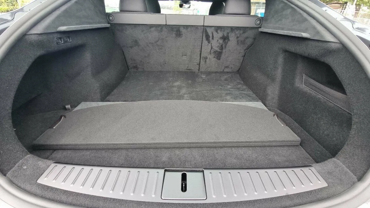 Check price and buy New Tesla Model S Plaid Restyling 2 For Sale