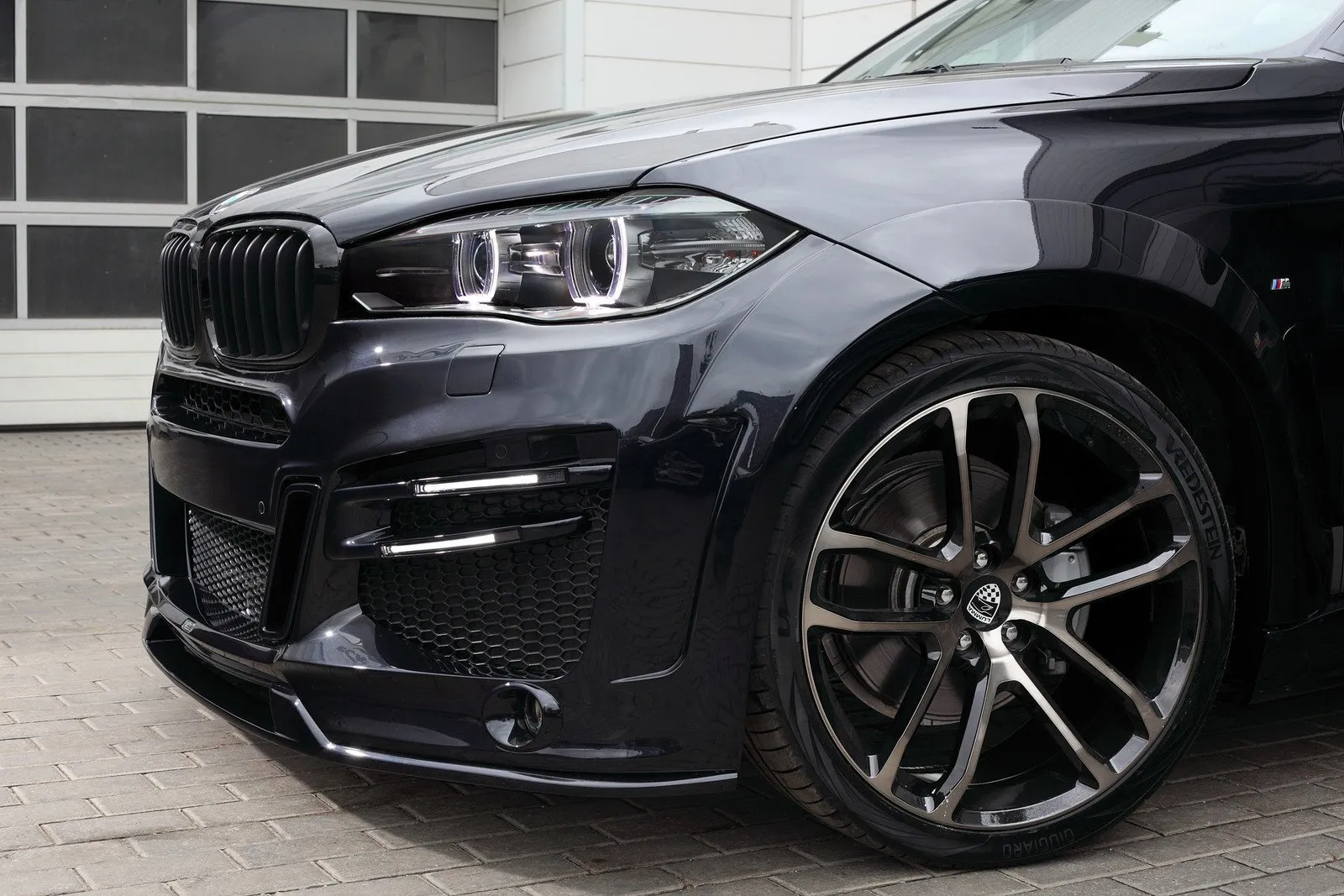 Lumma CLR X 6 R body kit for BMW X6 F16 40D