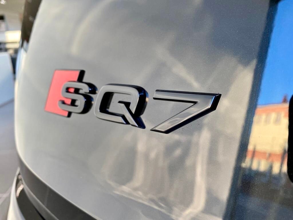 Buy New Audi SQ7 (4M)