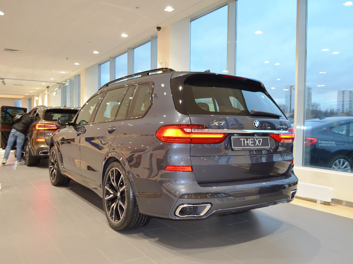 Check price and buy New BMW X7 40d (G07) For Sale