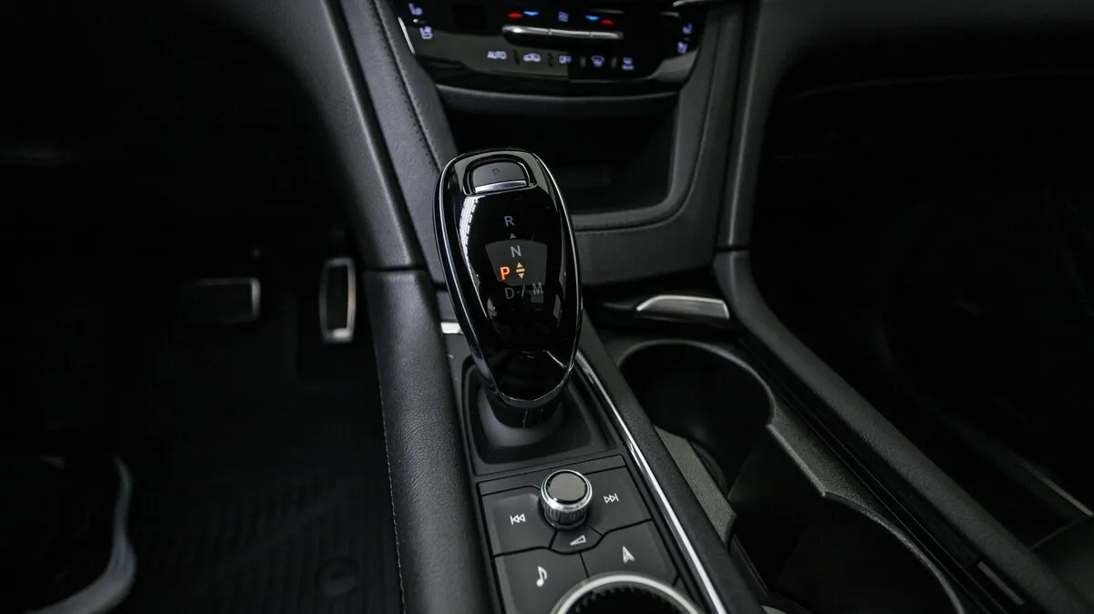Check price and buy New Cadillac XT5 Restyling For Sale