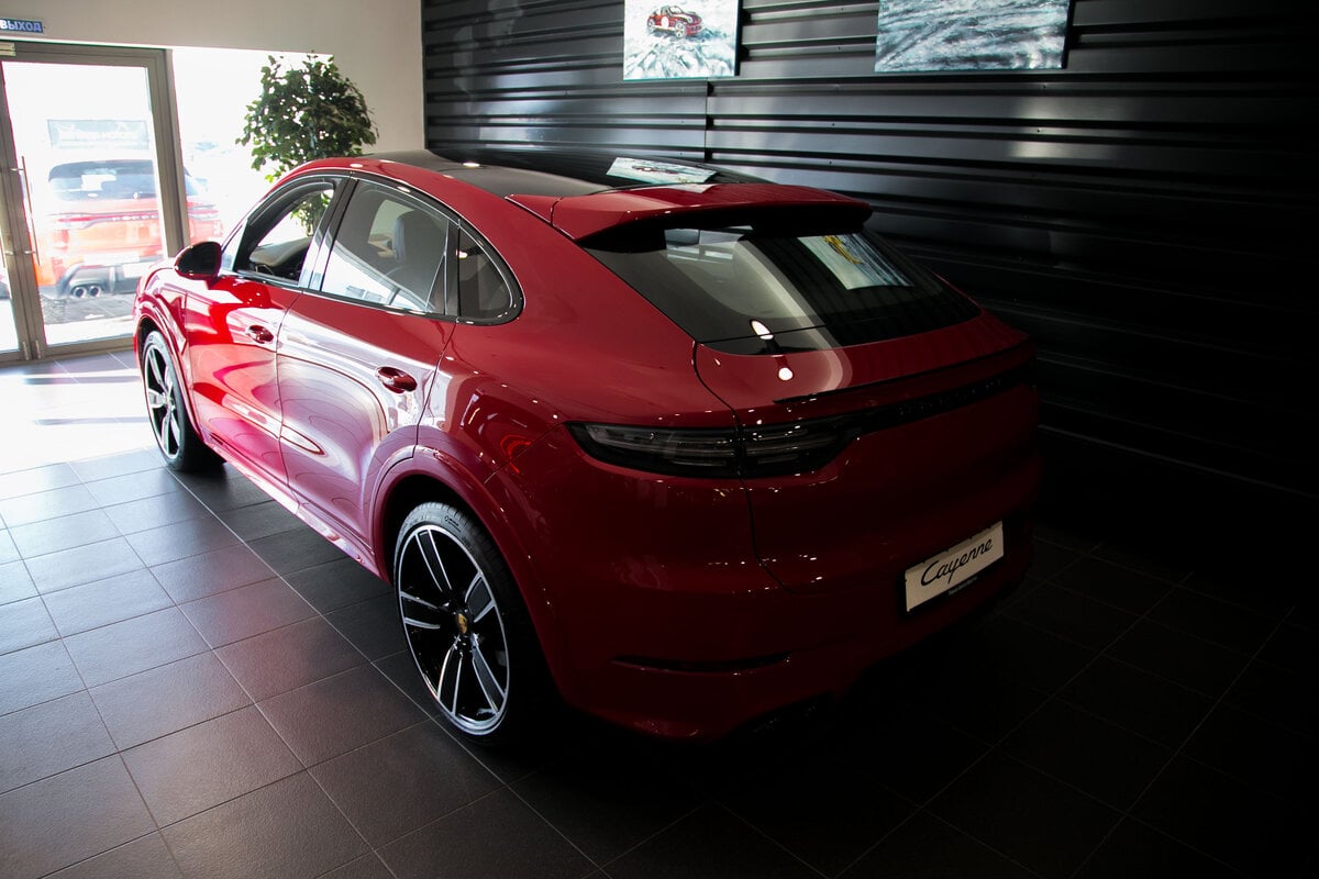 Check price and buy New Porsche Cayenne Coupé For Sale