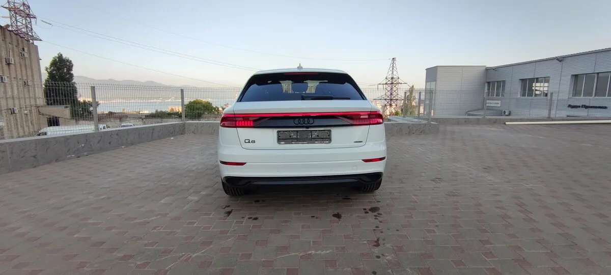 Buy New Audi Q8 45 TDI